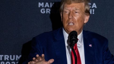 <b>Trump says he will surrender at an Atlanta jail on Thursday in Georgia election interf</b>