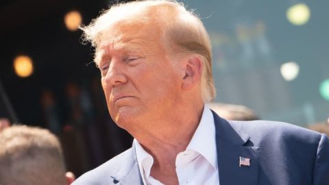 <b>Trump's bond in Georgia election case set at $200,000</b>