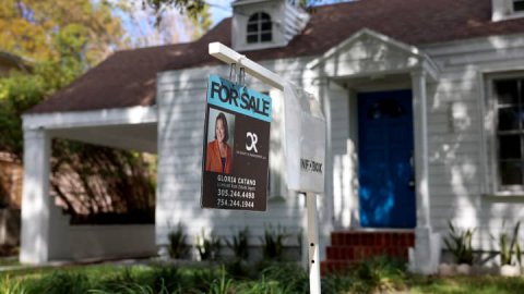 <b>Mortgage rates hit highest point since 2000</b>