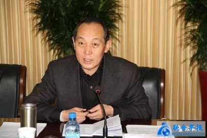 <b>Corrupt official Zhao Jin and his 17-year-old mistress Li Runzhi</b>