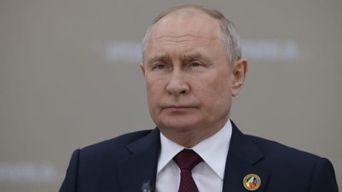 <b>Putin considers attending G20 summit in person, setting up tense meeting with Western </b>