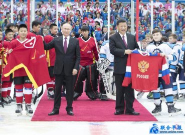 Putin personally tried to make Tianjin snacks Goubuli buns and pancakes