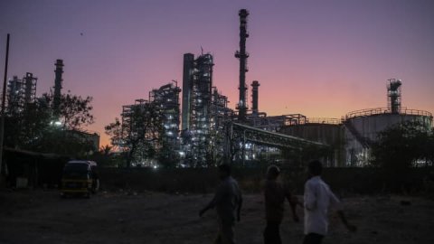 <b>India isn't over-dependent on Russian oil, says energy minister</b>