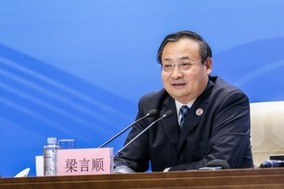 Liang Yanshun served as deputy director of the Central Propaganda Department twice