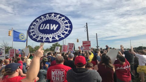 <b>UAW strike: Workers overwhelmingly vote to authorize work stoppage</b>