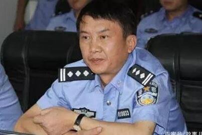 Public Security Heroes and Models Inquire into the Cases of Xiang Junbo and Others