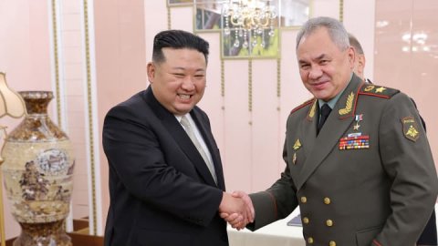 <b>Russia-North Korea arms talks are ‘actively advancing,’ U.S. warns</b>
