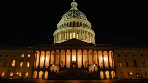 <b>White House asks Congress for short-term funding to avoid shutdown</b>