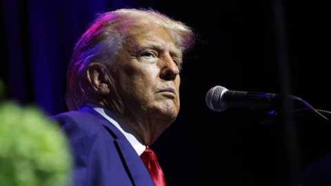 <b>Trump asks to sever Georgia election case from co-defendants</b>