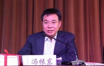 Feng Zhendong, the director of the ＂National Outstanding County Party Committee＂, ＂pro