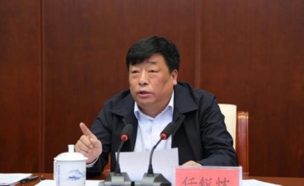 Ren Ruichen, member of the Standing Committee of the Harbin Municipal Party Committee 