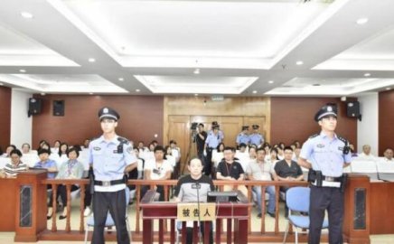The county party secretary Liu Rongxiang's resignation of ＂going to the sea＂ open