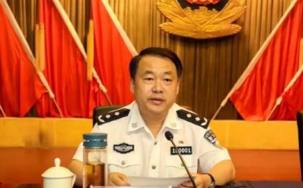 After January of the Public Security Director, Sui Ruwen served as Deputy Mayor of Qin