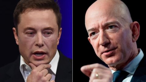 <b>Bezos snubbed Musk, SpaceX over satellite contract: Lawsuit</b>