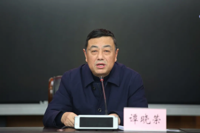 Tan Xiaorong, deputy secretary of the Political and Legal Committee of the Chongqing M