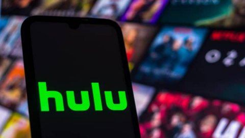 <b>Comcast, Disney move up deadline to decide Hulu future ownership</b>