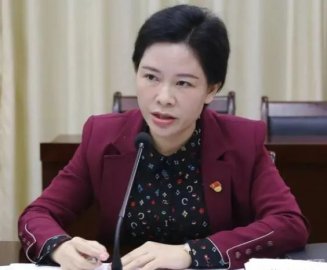 Liao Xiangjie, a female official in Guigang, Guangxi