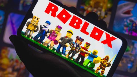 <b>Roblox is letting game creators sell 3D goods, looks to boost revenue</b>