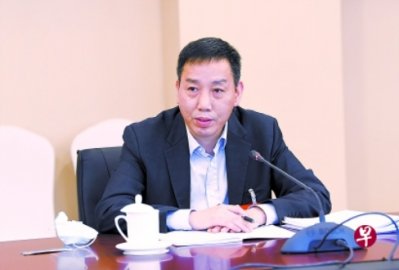 Chen Mingbo, member of the Standing Committee of the Chongqing Municipal Party Committ