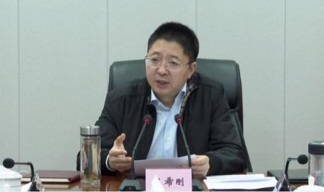 Yang Guangming, deputy director of the Tibet Public Security Department of 等 等 等 受 受 受