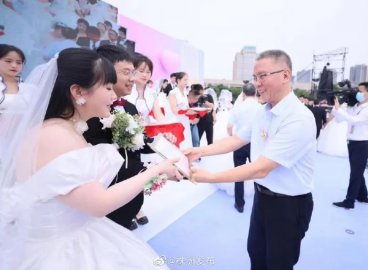 The mayor of Zhuzhou Municipal Party Committee witnessed the collective wedding to sen