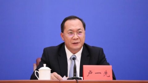 Lu Yi, Secretary of the Nansha District Committee of Guangzhou City