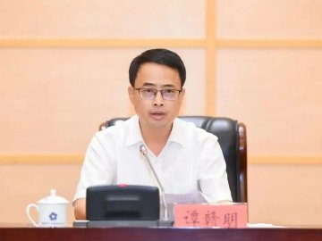 Tan Ganming served as the mayor of Yichun City, Wang Yalian served as the mayor of Ji&