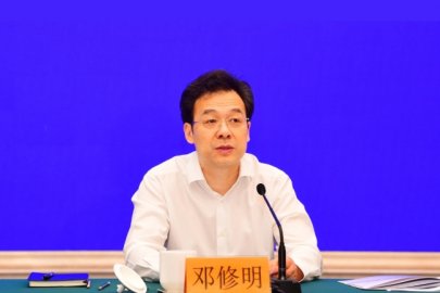 Deng Xiuming is the vice president of the Supreme Law and a member of the Judgment Com