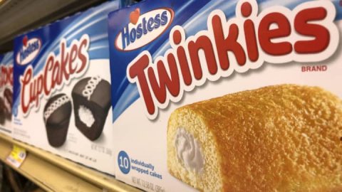 Smucker to buy Twinkies maker Hostess