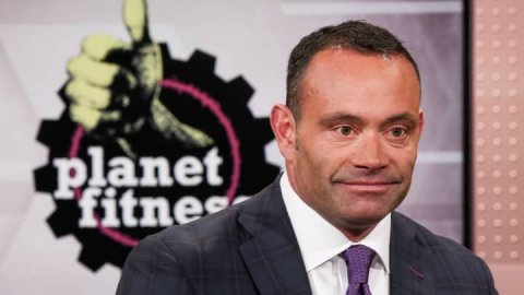 <b>Planet Fitness shares sink after board ousts CEO</b>