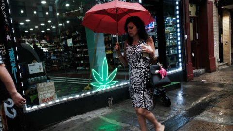 <b>New York legal marijuana program expands retail licenses</b>