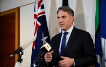Australian Defense Minister called on the United States to expand its military existen