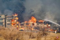 Wildfire in the United States Burning more than 500 houses