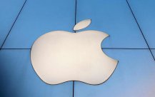 American legislators warn Apple not to cooperate with China