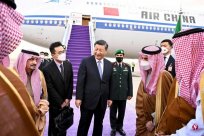 <b>Xi Jinping visited Saudi Arabia to attend the cooperation summit Scholars: China and A</b>