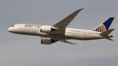 United Airlines buys 110 additional Boeing, Airbus