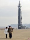 Kim Jong -un's daughter publicly appeared at the accompanying father to watch the