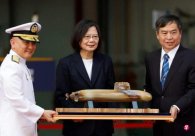 <b>Taiwan's first self -made submarine launching Cai Yingwen: Naval development asym</b>