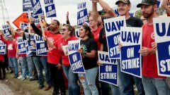 Canadian Unifor autoworkers union strikes General Motors