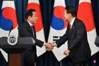 Japan's G7 Summit, Japan, South Korea and the United States will hold a three -pa