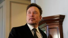 Tesla shares plummet 9% after Elon Musk sounds cautionary note, downplays Cybertruck