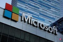 <b>Microsoft: Chinese hackers use code defects to steal US government emails</b>