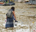 U.S. Fireman's Day encounters heavy rain and brews tens of thousands of people to