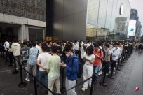 Apple iPhone15 officially launched on the first day of Chinese stores still queue up