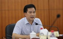 Wei Jiaqian, Secretary of the Party Committee Secretary of the Guangxi Rural Credit Co