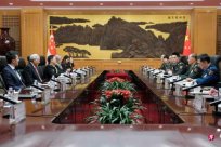 Huang Yonghong met He Weidong reiterated the friendly defense relationship of the new 