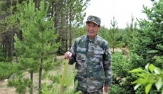 Zhang Lianyin, a ＂greening general＂ in the Hebei Provincial Military Region, died o