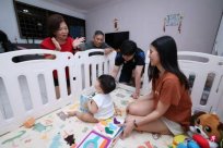 Comments: Three generations of family in the same hall family Jiguo prevent hunger and