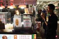 Hong Kong retail food industry has bleak business in the past year